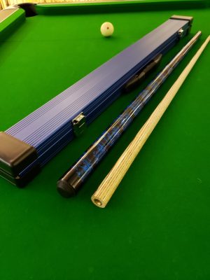 BLUE LAVA centre jointed ash cue with BLUE aluminium case