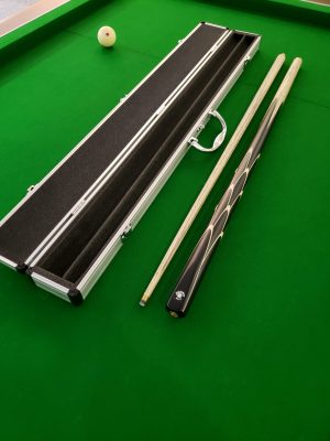 MAPLE MEGA SPLICE EFFECT 2PC MATCHING ASH ENGLISH 8-BALL POOL CUE AND ALUMINIUM CASE SET – 8.5MM TIP