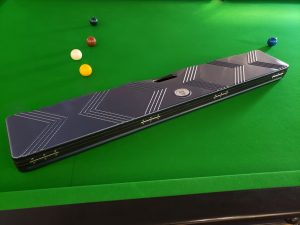 Bulldog Billiards UK Beast case for 3/4 jointed cues Midnight Blue
