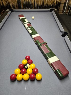 Superior full premium genuine leather cue case for 1 x 3/4 cue and extensions etc BURGUNDY, GREEN and CREAM BLOCKS
