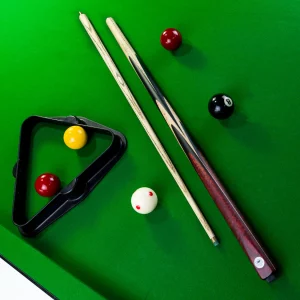 Pro 147 Farsley centre jointed 2 piece ash cue